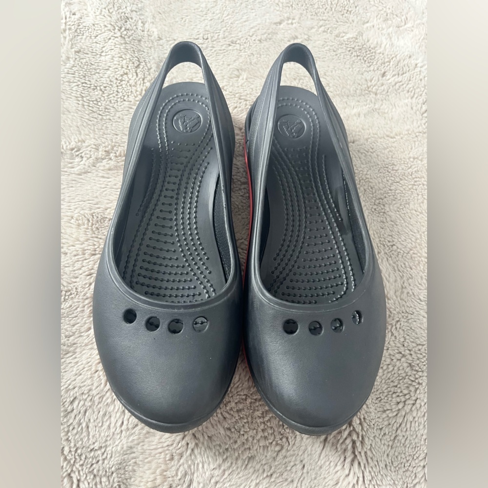Crocs Mary Jane Slingback Flat Shoes Sz 9 Blk and Pink